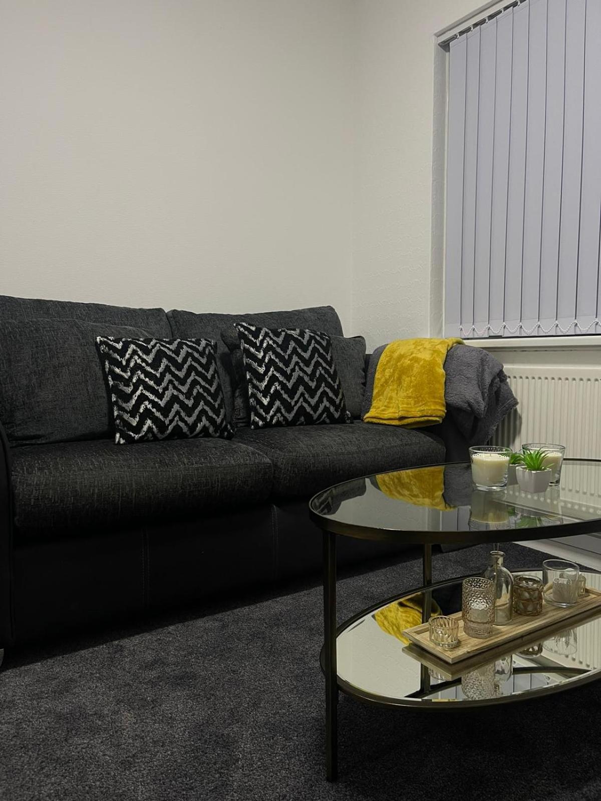 Noormak Nights Apartment Birmingham Bagian luar foto