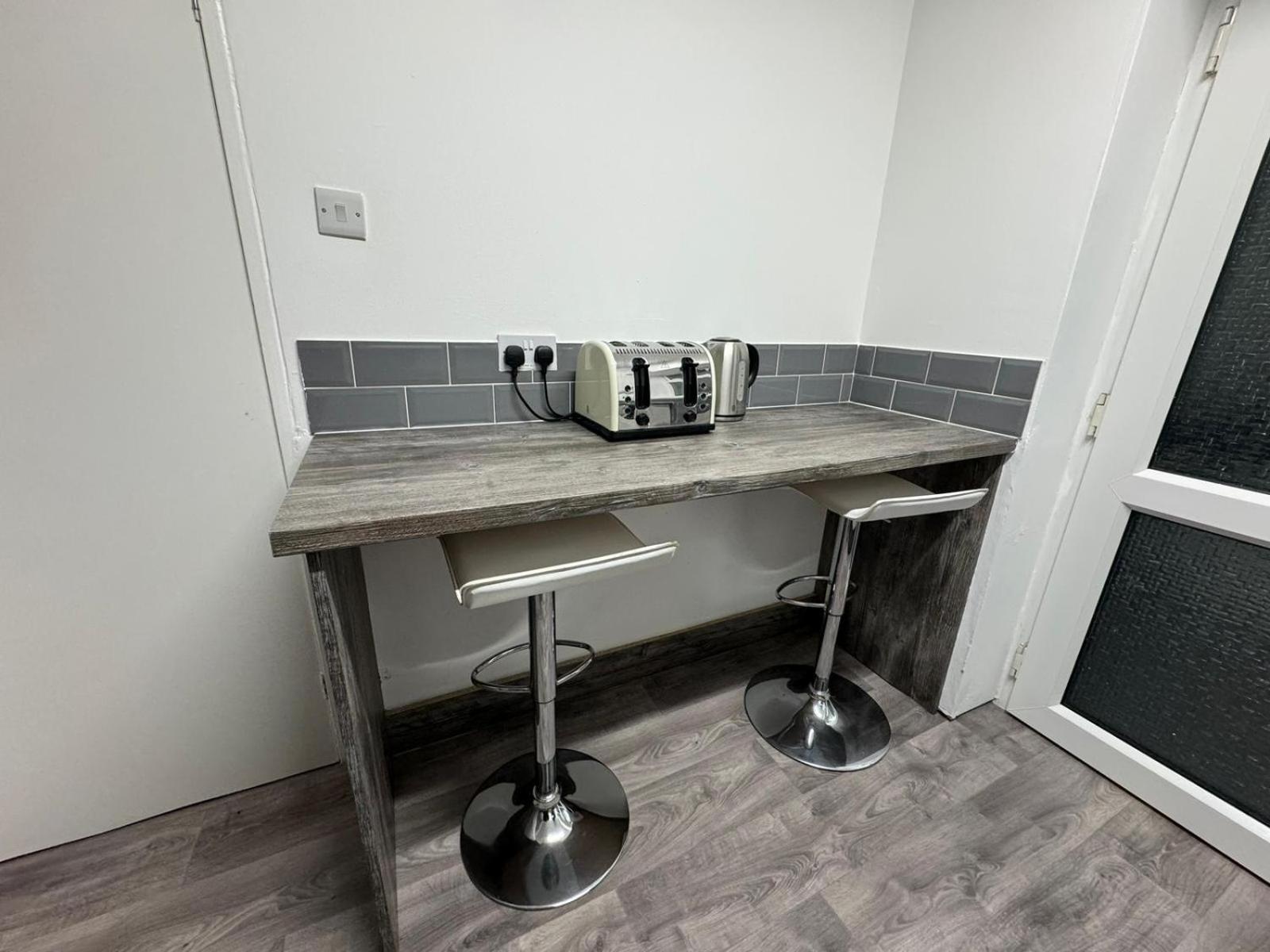 Noormak Nights Apartment Birmingham Bagian luar foto